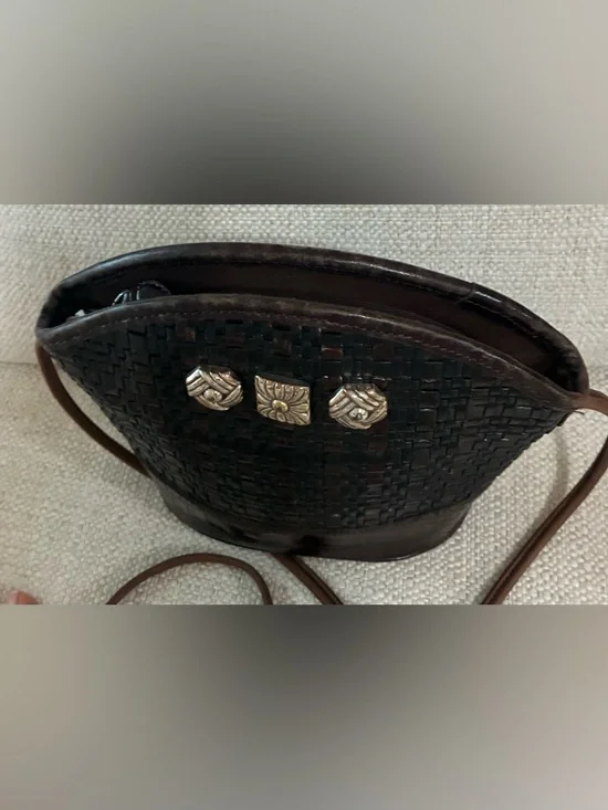 Brighton EUC Vintage Black & Brown woven/Leather Crossbody Bag - Picture 4 of 13